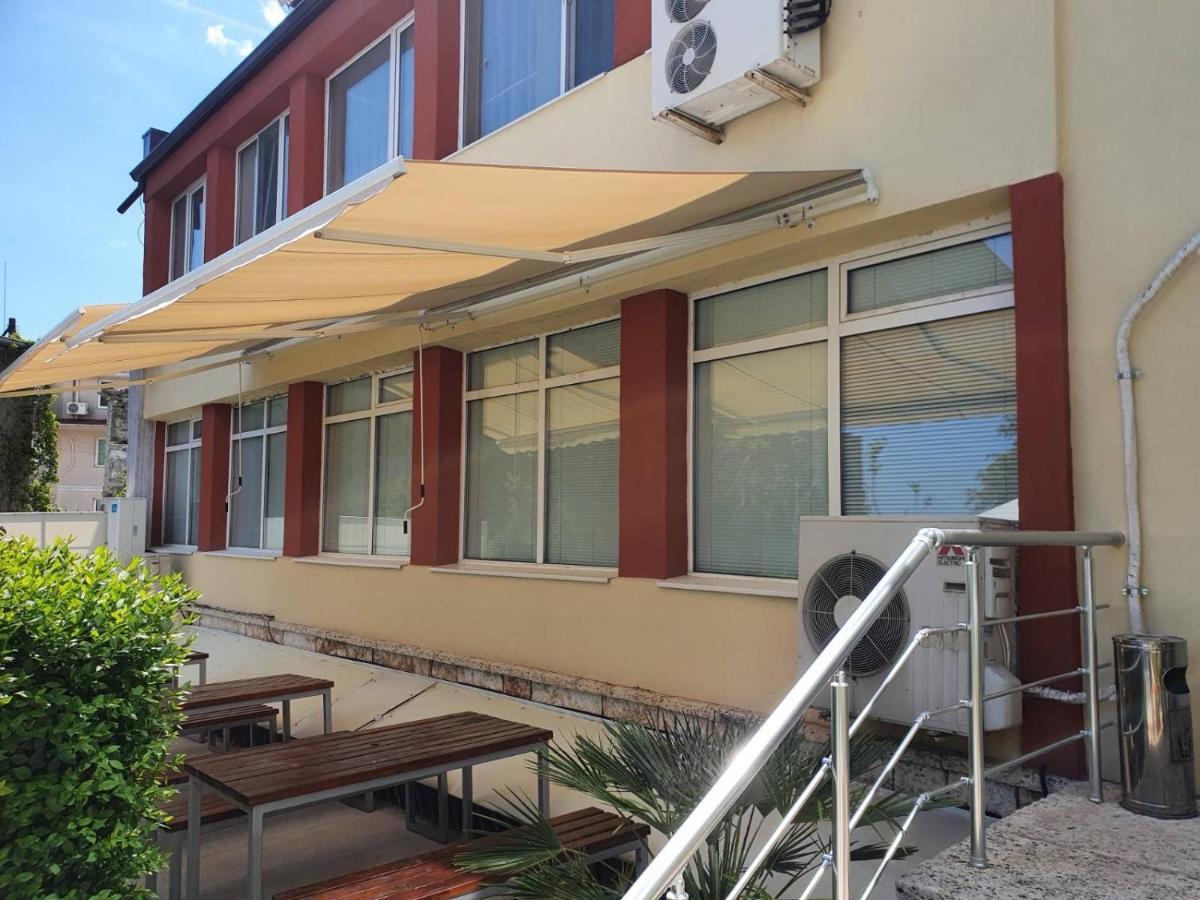 Guest Rooms Soleo Balchik Exterior foto